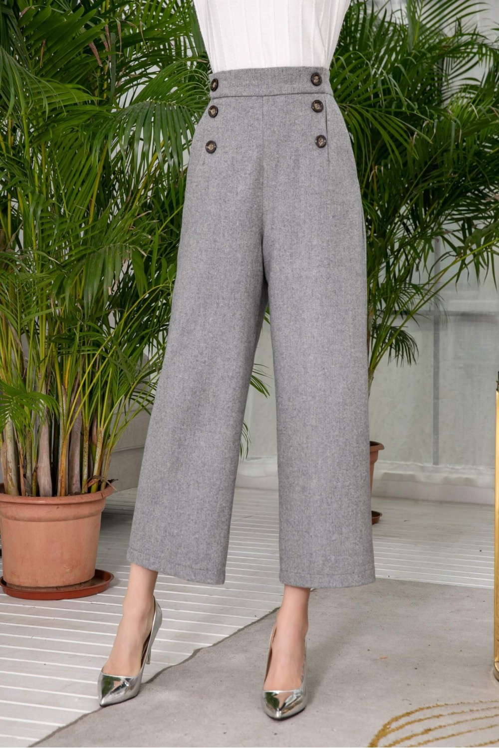 Buttoned Loose Pants