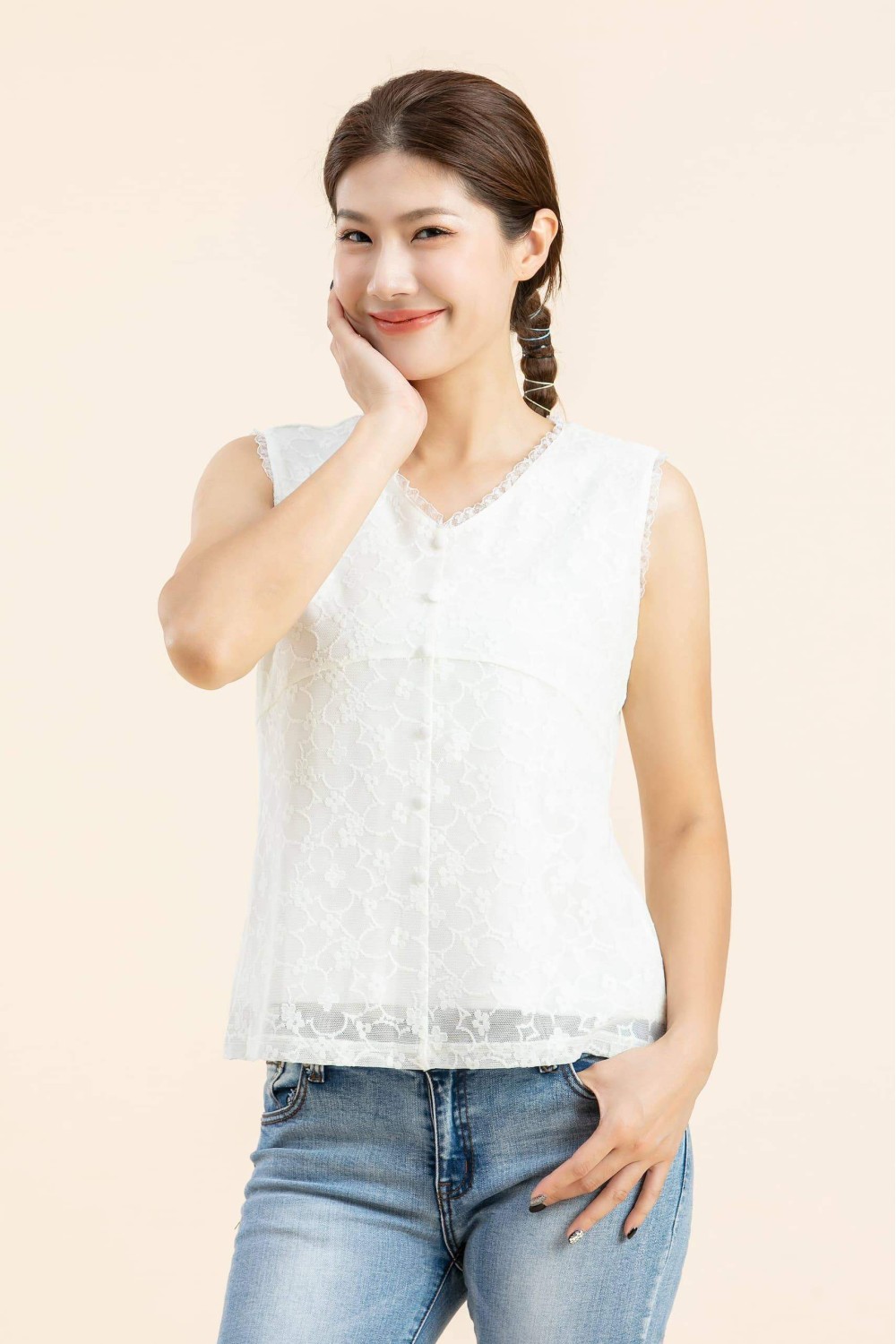 V Neck Sleeveless Blouse With Lace V Neck Sleeveless Blouse With Lace