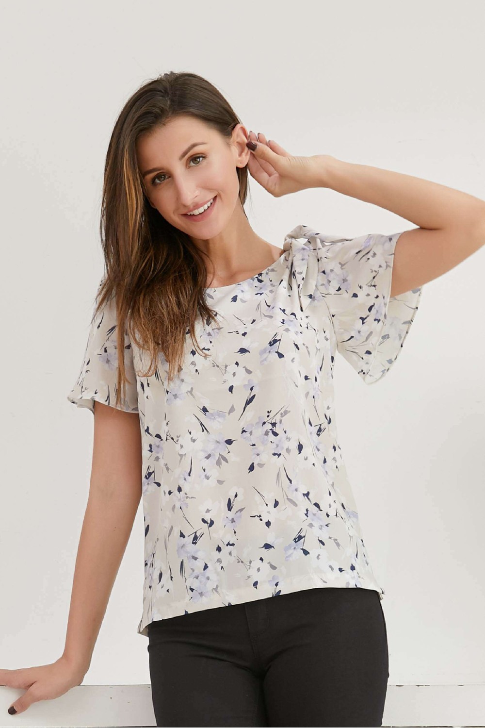 Blouse w/bows on shoulder Blouse w/bows on shoulder