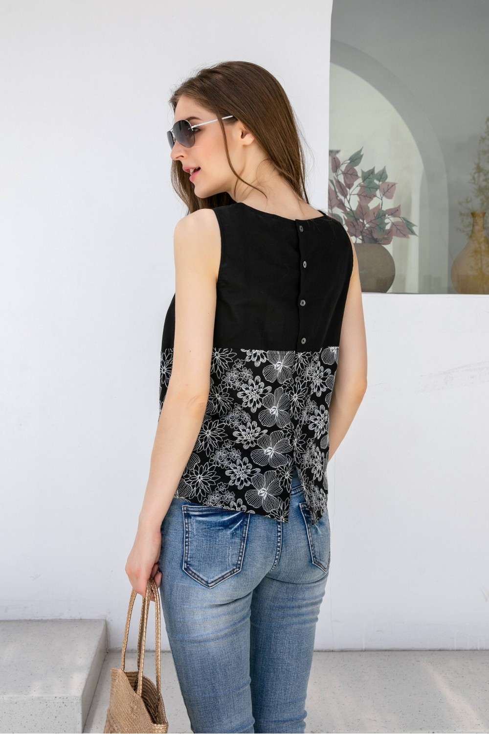 Embroideried Tied up Blouse Embroideried Tied up Blouse