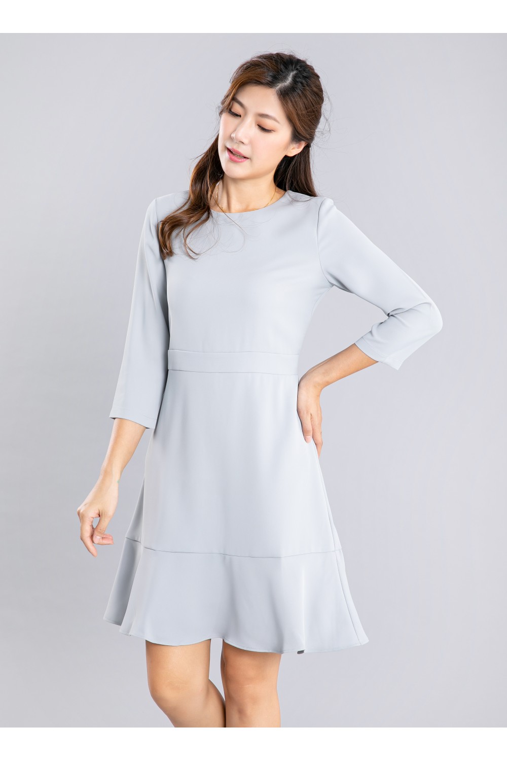 Long Sleeves Ruffles Edge Dress