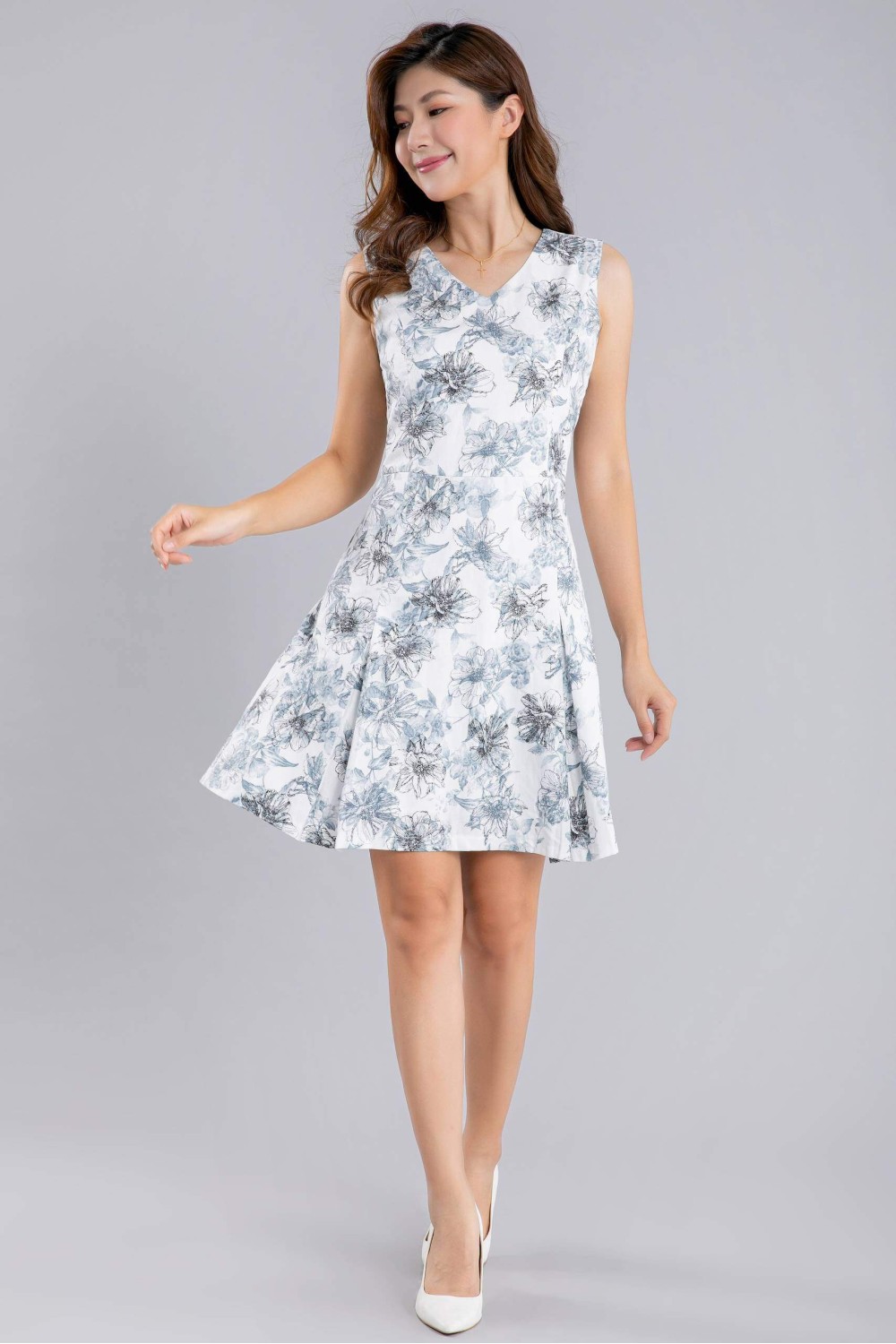 V-Neck Sleeveless Dress V-Neck Sleeveless Dress
