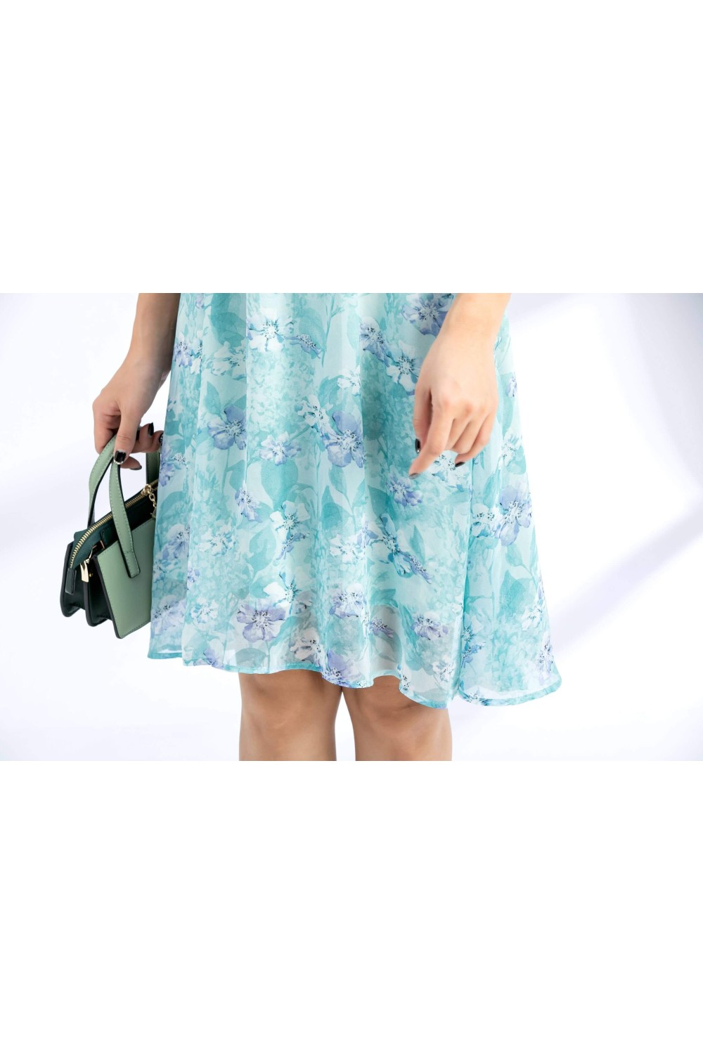 Chiffon Floral Mid-Sleeved Dress Chiffon Floral Mid-Sleeved Dress