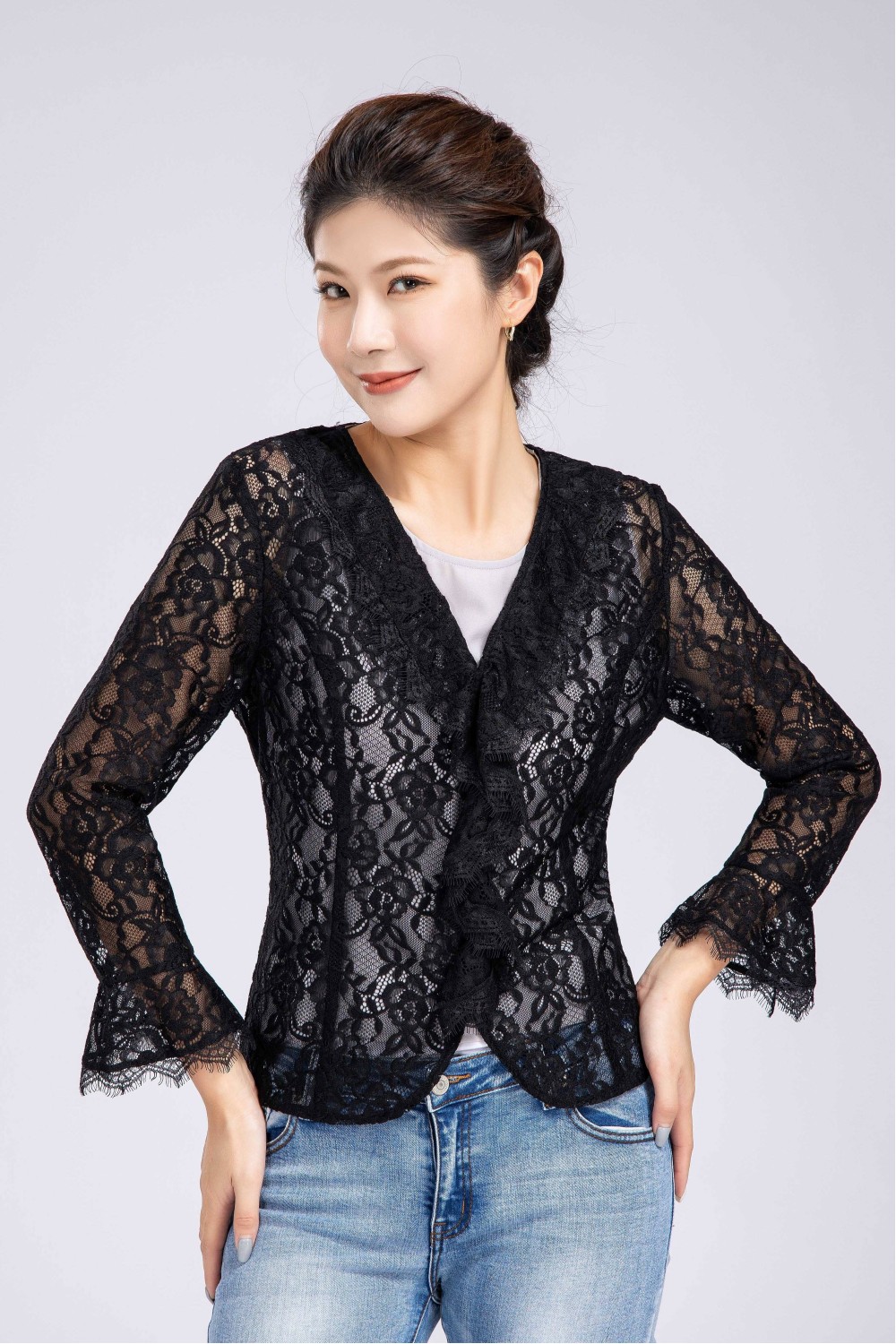 Contrast Lining Lace Blouse